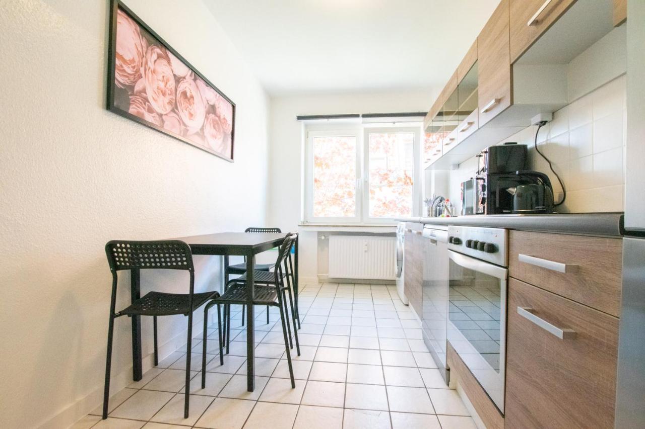 Raj Living - 1 , 3 And 4 Room Apartments - 20 Min Messe Dus & Airport Dus Meerbusch Exteriör bild