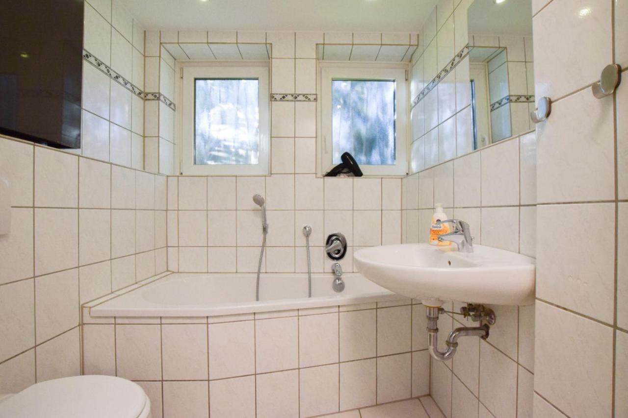 Raj Living - 1 , 3 And 4 Room Apartments - 20 Min Messe Dus & Airport Dus Meerbusch Exteriör bild