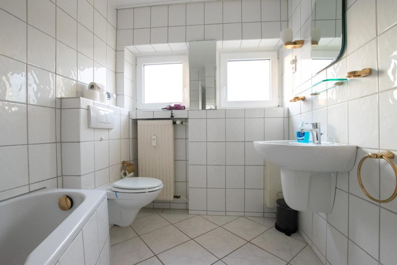 Raj Living - 1 , 3 And 4 Room Apartments - 20 Min Messe Dus & Airport Dus Meerbusch Exteriör bild