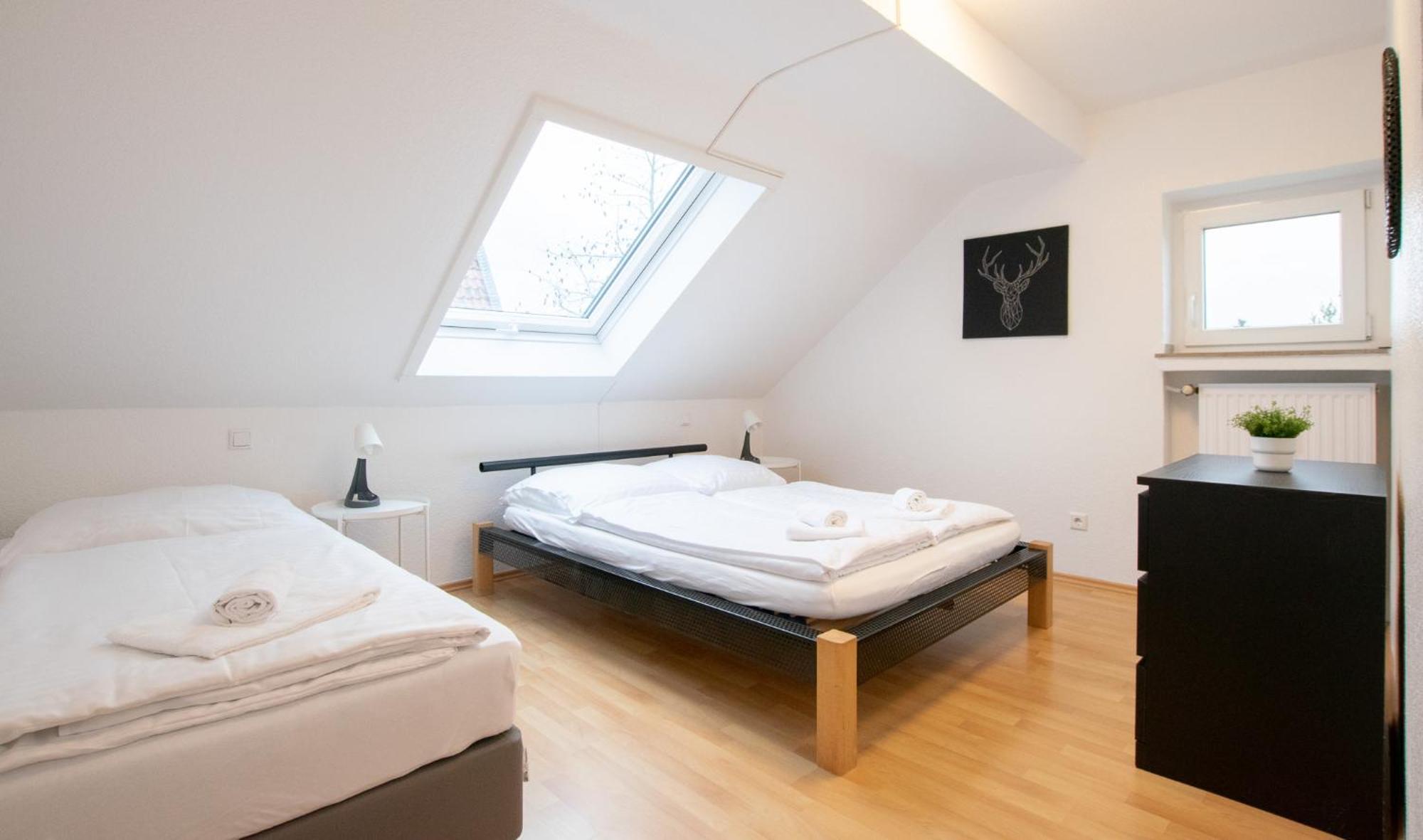 Raj Living - 1 , 3 And 4 Room Apartments - 20 Min Messe Dus & Airport Dus Meerbusch Exteriör bild