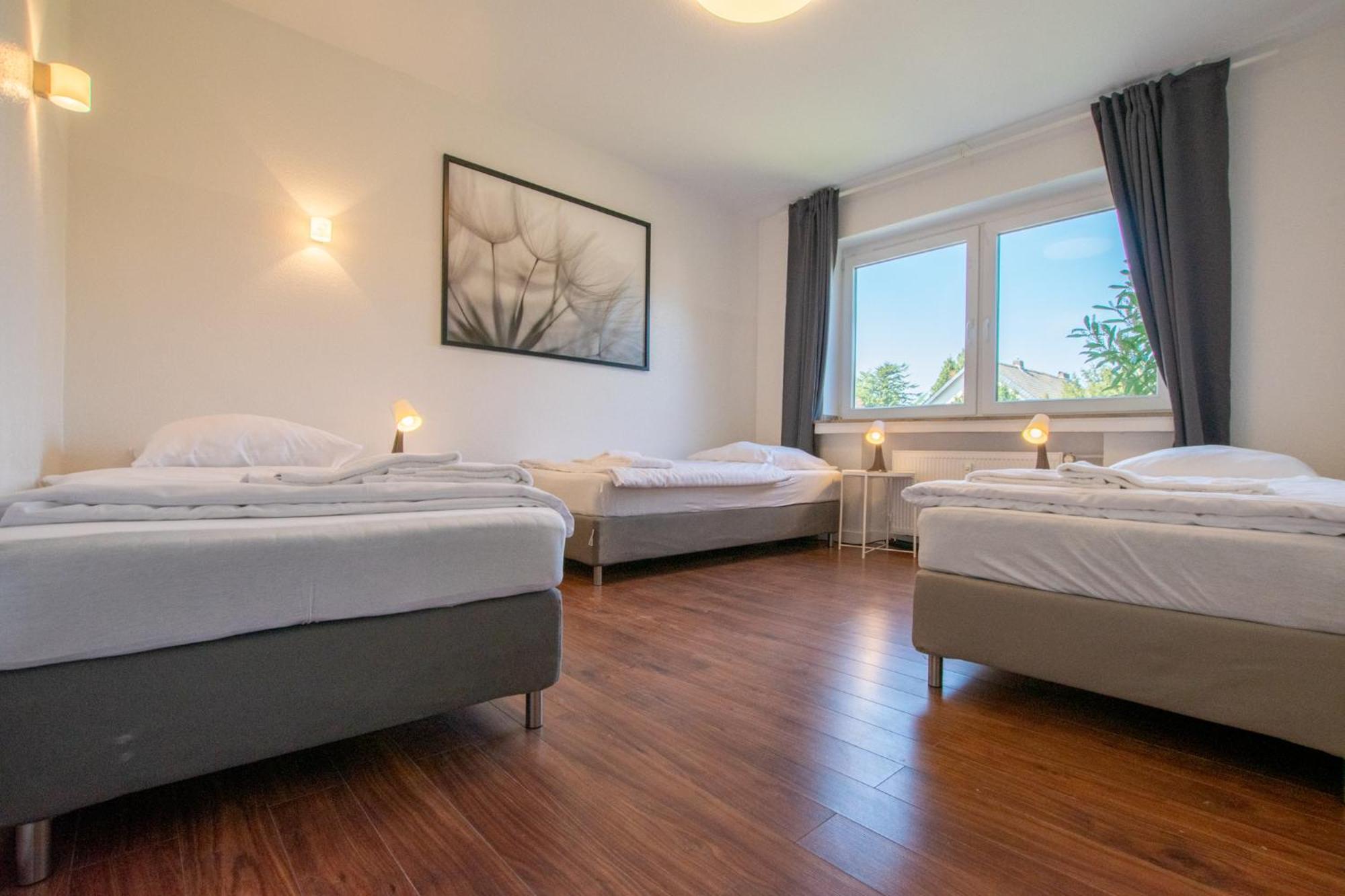 Raj Living - 1 , 3 And 4 Room Apartments - 20 Min Messe Dus & Airport Dus Meerbusch Exteriör bild